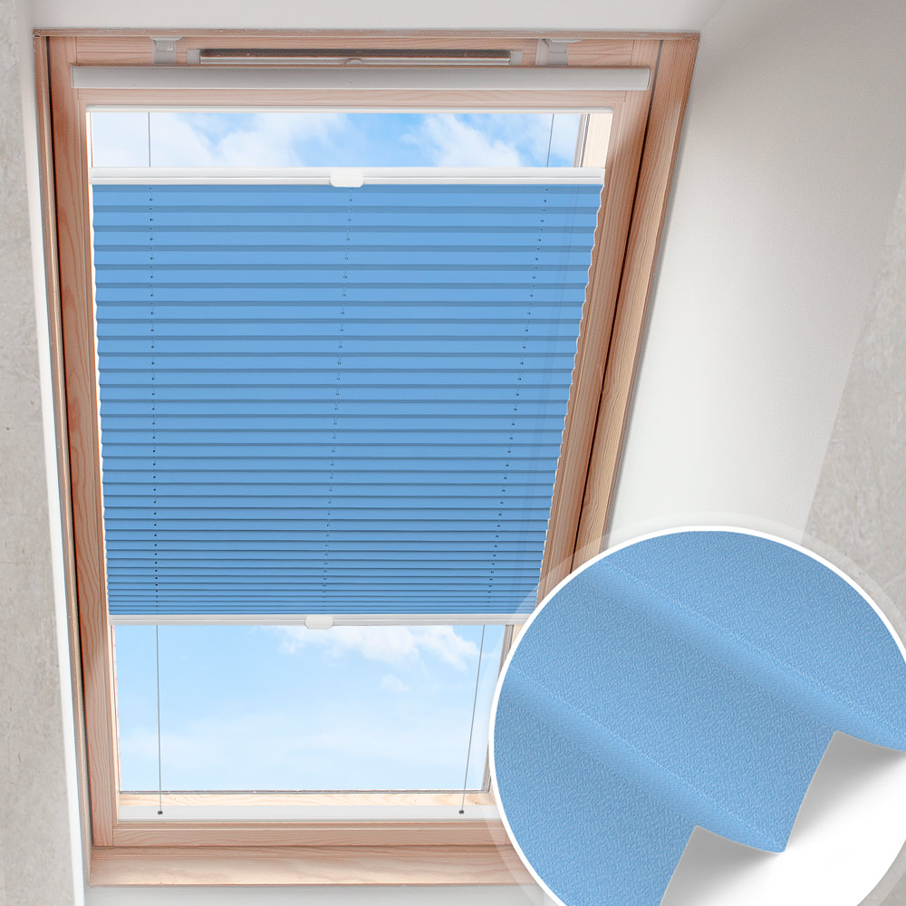Dachfensterplissee Hellblau | blickdicht